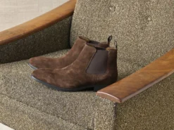 Chelseaboot i semsket skinn