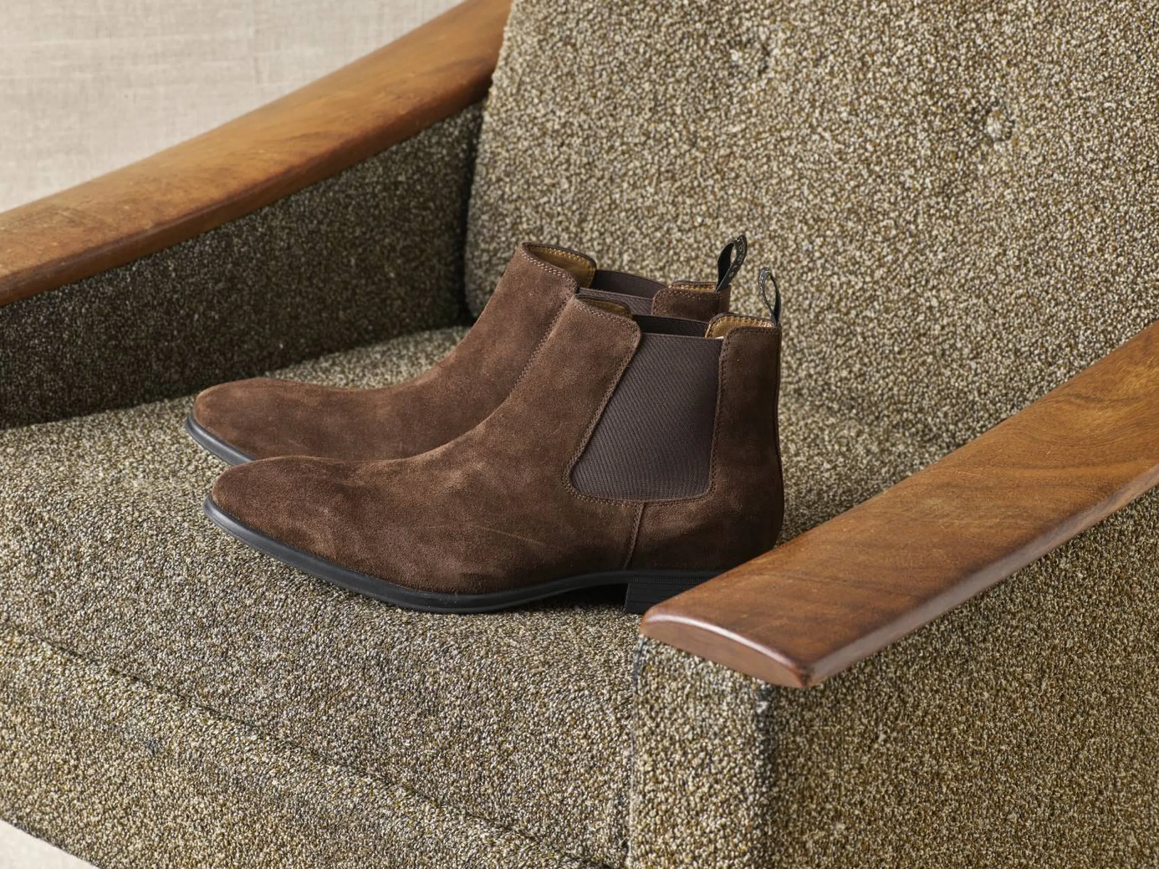 Chelseaboot i semsket skinn