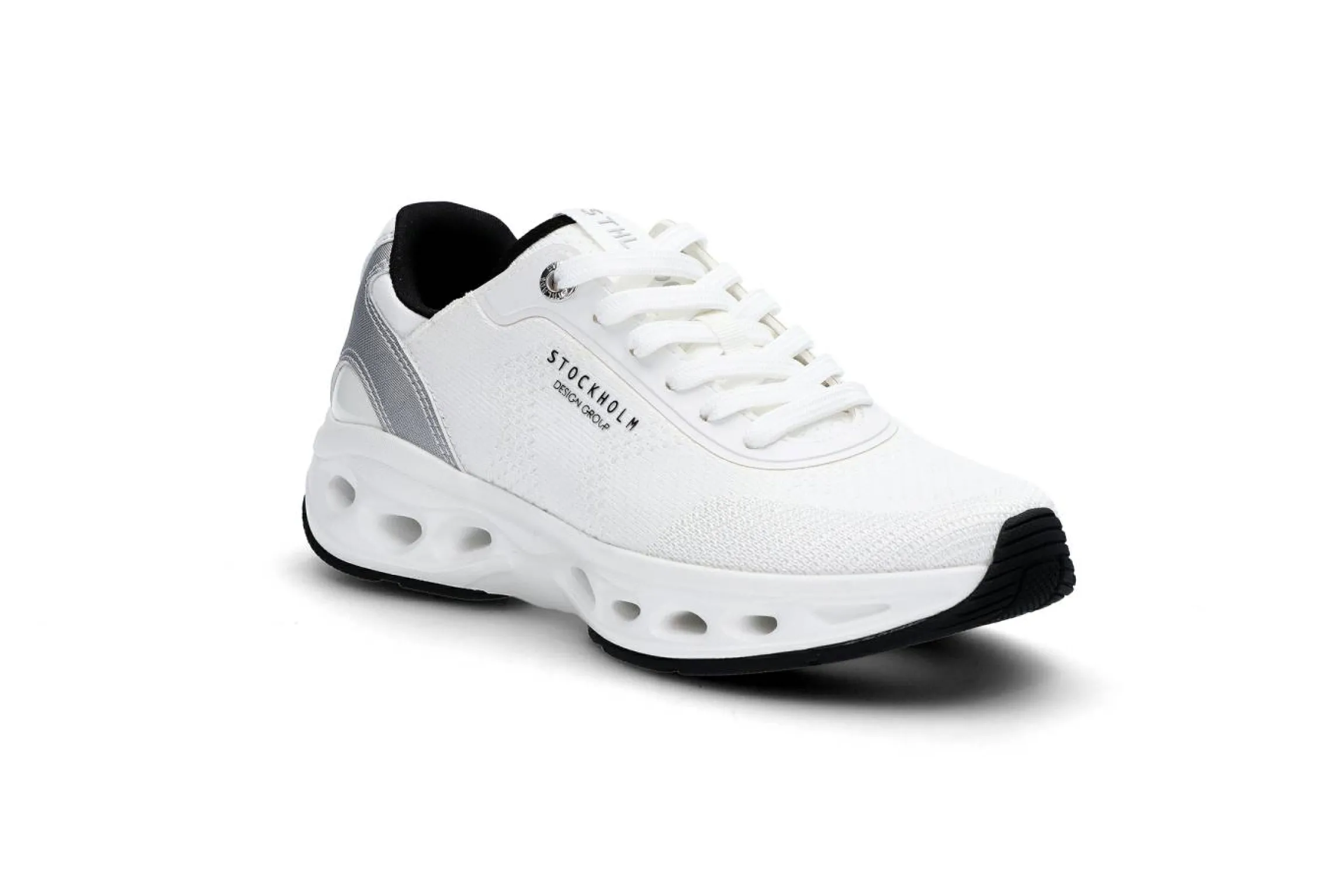 Sporty sneaker