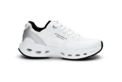 Sporty sneaker