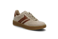 Sporty sneaker
