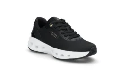 Sporty sneaker