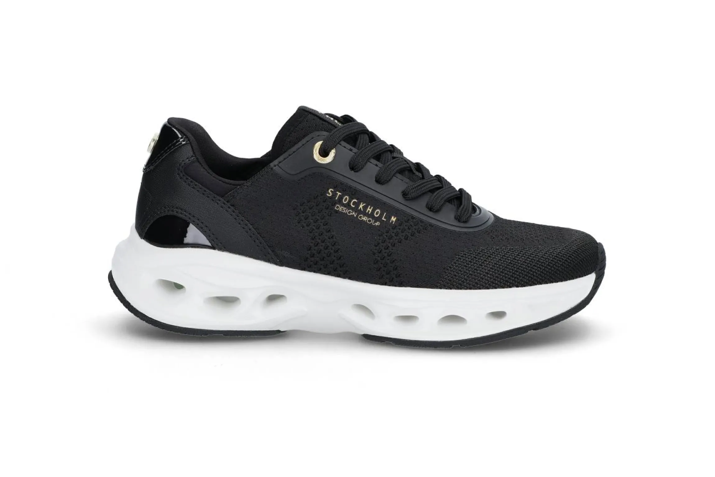 Sporty sneaker