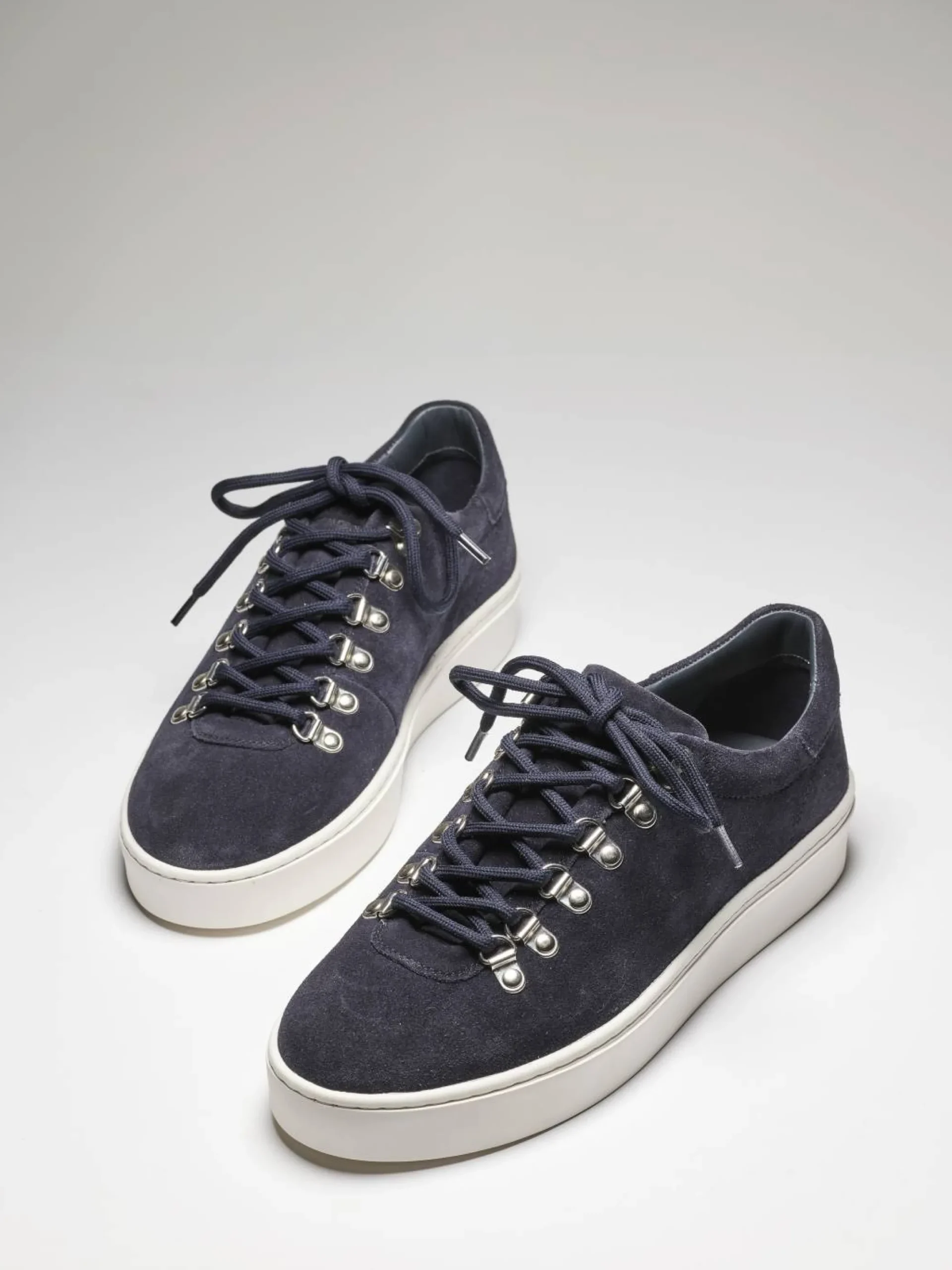STOCKHOLM DESIGN GROUP 2101 NAVY/WHITE