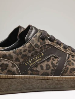 Trendy sneakers